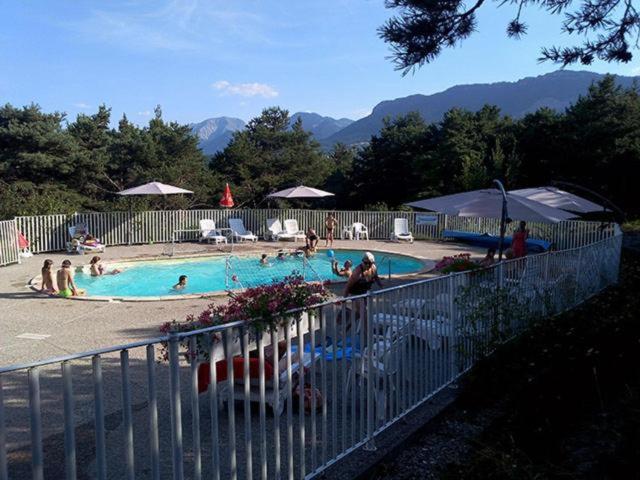Camping La Chabannerie Hotel Saint-Martin-de-Clelles Exterior foto